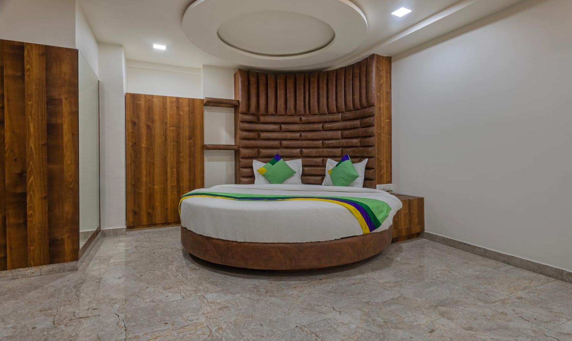 Hotel Treebo Eden Park, Ahmedabad Watuwa Exterior foto